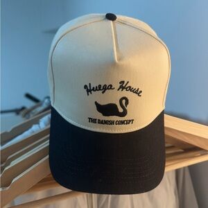 Huega House Vintage Swan